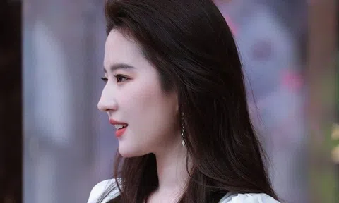 Lưu Diệc Phi 'gây sốt' khi xuất hiện sau ồn ào bị tẩy chay