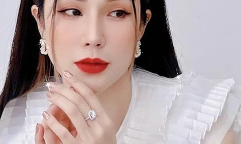 Diệp Lâm Anh ra tòa ly hôn