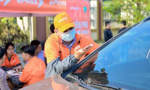 Bộ GTVT ra "tối hậu thư" khắc phục lỗi dán chồng thẻ thu phí không dừng ETC