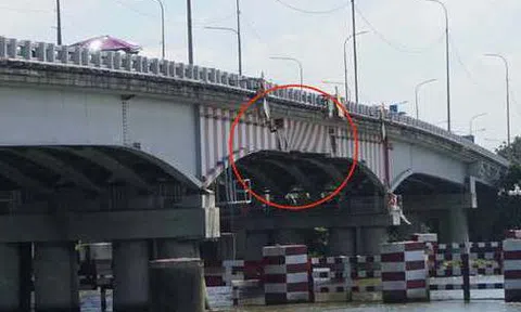 TP.HCM: Truy tìm phương tiện đâm hỏng cầu Bình Phước 1