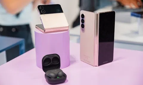 Giá thay màn hình Z Fold4 và Z Flip4 giảm mạnh so với đời trước