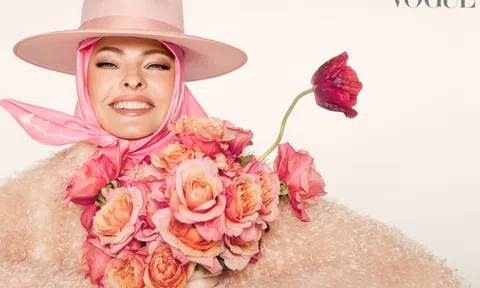 Siêu mẫu Linda Evangelista tái xuất sau biến chứng thẩm mỹ