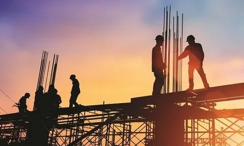 Tiền bảo hiểm tối thiểu với người lao động trên công trường là 100 triệu đồng/người/vụ