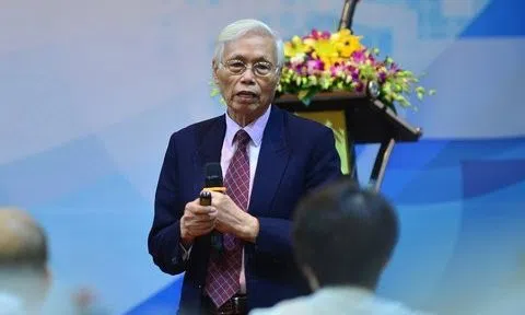 Nguyên Thứ trưởng Bộ Y tế: “Thuốc không thiếu, vấn đề là đấu thầu”