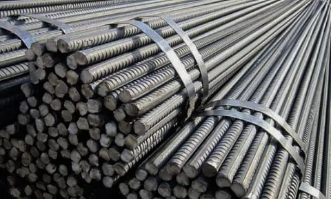 Bó thép nặng hàng trăm kg đè chết nam thanh niên