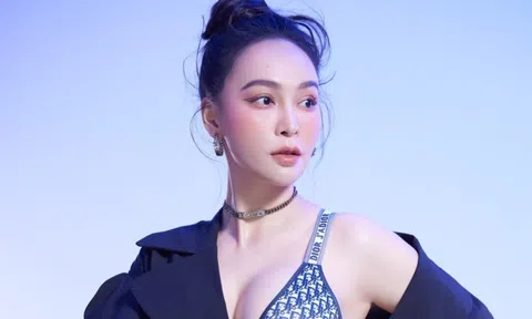 ‘Hoa hậu bolero’ Trần Mỹ Ngọc gây bất ngờ với hình ảnh táo bạo