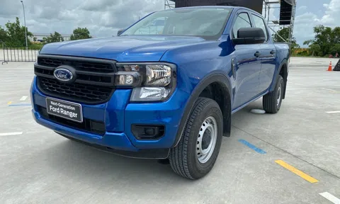 Ford Ranger XL 2023 bản giá rẻ nhất tại Việt Nam trang bị gì?