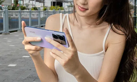 Vivo Y22s - thiết kế vân sáng laser độc quyền, hiệu năng tốt