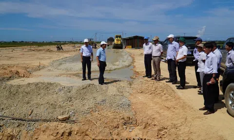 Chủ tịch tỉnh “bắt quả tang” nhà thầu chây ì thi công