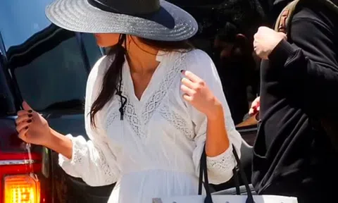 Bốn năm yêu của Leonardo DiCaprio và Camila Morrone