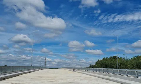 Hối hả kết nối giao thông