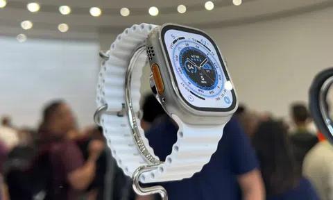 Cận cảnh Apple Watch mới đắt ngang iPhone