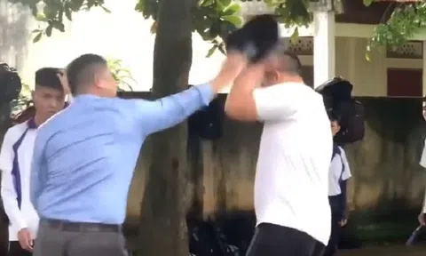 Vụ thầy giáo dùng thước, mũ bảo hiểm đánh học sinh: Nhóm cựu học sinh lên tiếng