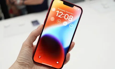 Lý do Apple bán iPhone 14 Plus trễ