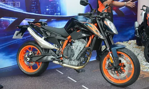 ‘Chiến mã’ KTM 890 Duke R 2022 đầu tiên về Việt Nam, giá 519 triệu đồng