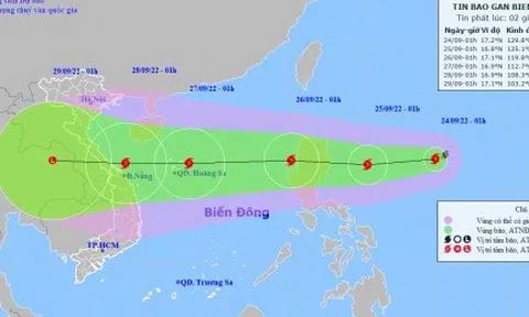 Bão Noru giật cấp 11 tiến vào biển Đông