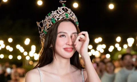 Hoa hậu Thùy Tiên tuyên bố bất ngờ khi được hỏi chuyện tình cảm với Quang Linh