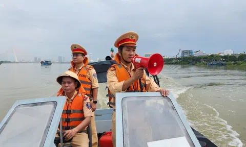 Chùm ảnh: Tp.Đà Nẵng chuẩn bị đón bão Noru đổ bộ