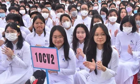 Gần 1 triệu học sinh TP HCM sắp đóng mức học phí mới?