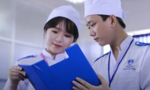 Tp.HCM: Tìm giải pháp thiếu hụt nhân lực điều dưỡng tại bệnh viện công