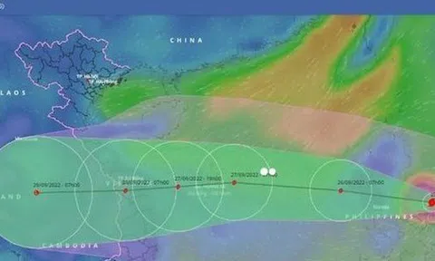 Thủ tướng: Đình hoãn các cuộc họp không cấp bách, tập trung ứng phó khẩn cấp bão Noru