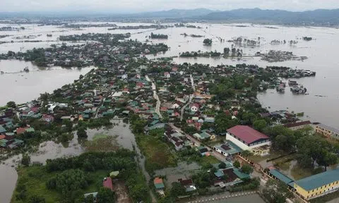 Nghệ An: Mưa lũ làm 8 người chết, thiệt hại gần 1.000 tỷ đồng