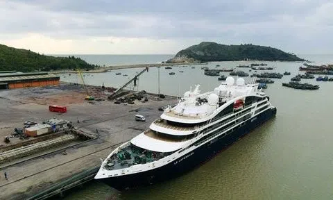 Quảng Bình lần đầu tiên đón du thuyền quốc tế cao cấp