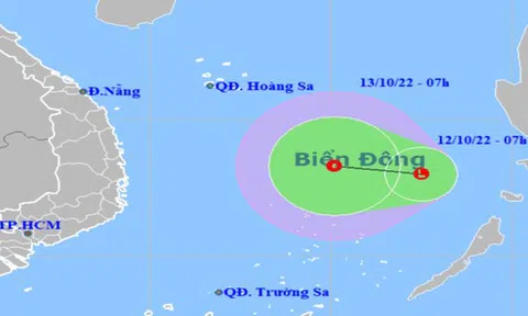 Áp thấp xuất hiện trên Biển Đông, cảnh báo mưa tới 600 mm ở miền Trung và Tây Nguyên