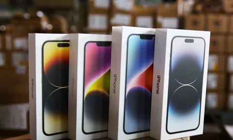 Thế khó của các cửa hàng sau khi mở bán iPhone 14