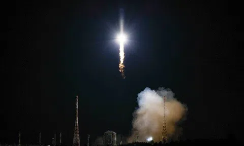 Chạy đua với Starlink, Nga phóng vệ tinh Internet băng thông rộng đầu tiên