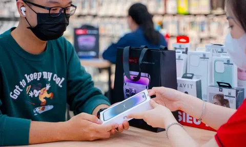 iPhone 14 cắm sạc qua đêm có thể sập nguồn