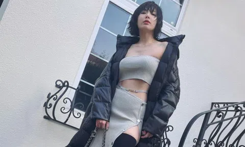 'Nữ hoàng gợi cảm' HyunA khoe body nóng bỏng