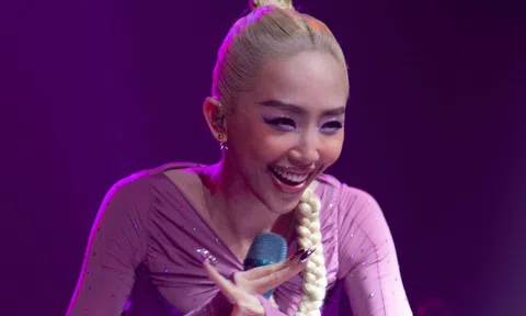 Tóc Tiên cám ơn chồng khi ra mắt album mới