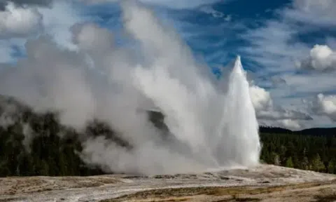 Những khối đá siêu nóng có thể cấp nguồn năng lượng sạch vô hạn cho thế giới