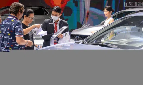 Xe SUV, Crossover 5 - 7 chỗ tại Việt Nam ‘đua’ tăng giá