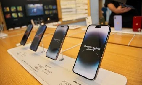 Cách các đại lý xoay sở khi iPhone 14 thiếu hàng