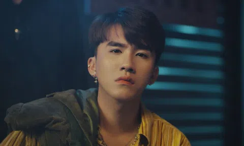 Chủ nhân hit 'Tòng phu' gây sốt mạng xã hội là ai?