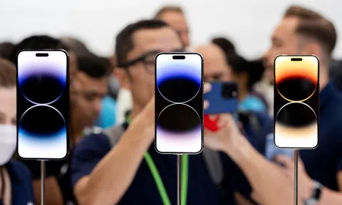 Apple bị đẩy vào thế khó