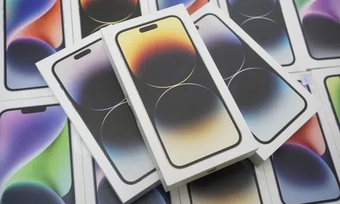 Lô hàng iPhone 14 lớn nhất vừa về Việt Nam