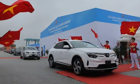 VinFast xuất khẩu lô ô tô điện đầu tiên ra thế giới