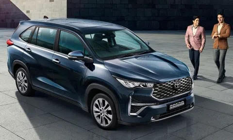 Toyota Innova 2023 trang bị 'xịn' như xe sang