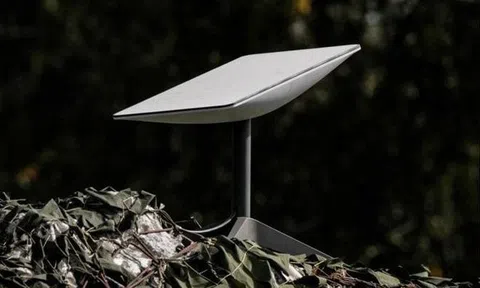 Anh 'bắt tay' tỉ phú Elon Musk cung cấp internet cho vùng xa