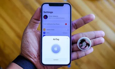 Dùng AirTag để theo dõi bạn gái cũ