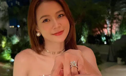 Diễn viên Sam được bạn trai cầu hôn