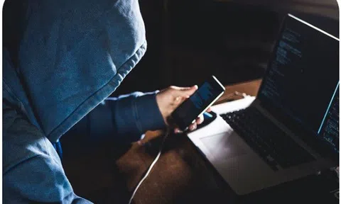 Nên làm gì nếu nghi ngờ điện thoại của mình đã bị hack?