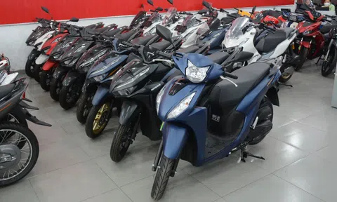 Bình ổn giá, Honda Vision hút khách, doanh số xe máy vẫn sụt giảm