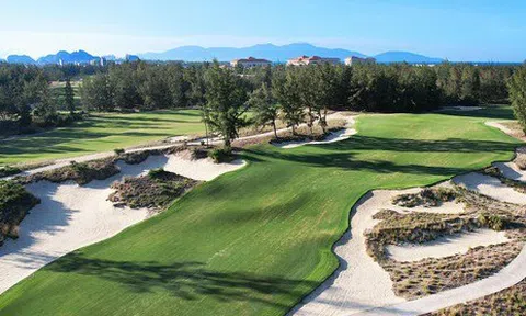 Sân golf BRG thông báo cấm cửa với golf thủ đánh nữ caddy