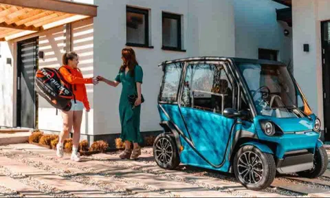 Xe điện Hà Lan sạc được bằng ánh sáng Mặt Trời giá chỉ 6.250 USD