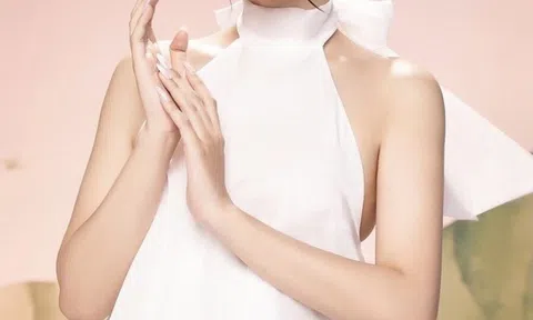 Nữ thủ khoa vào chung kết Hoa hậu Việt Nam