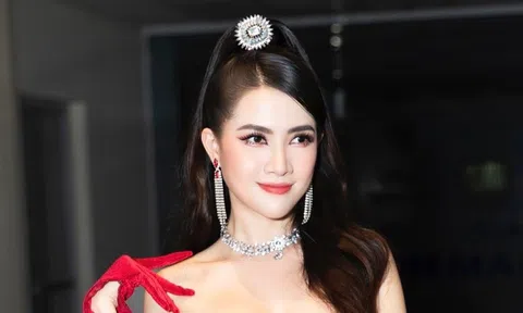 Hoa hậu Phan Thị Mơ xót xa người lao động nghèo mất việc mùa tết